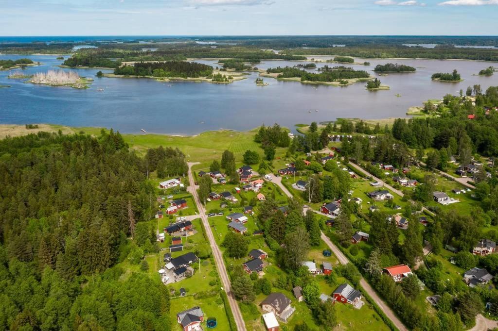 فيلا Karlholm Snatra Stugomrade Karlholmsbruk المظهر الخارجي الصورة